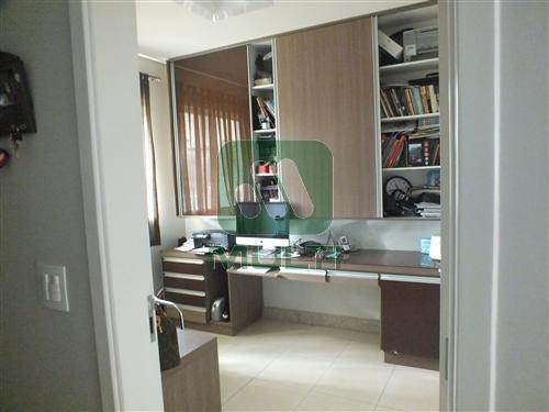 Casa de Condomínio à venda com 4 quartos, 400m² - Foto 1